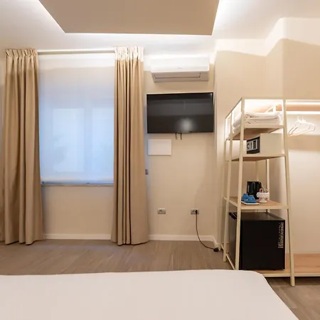 Six Luxury